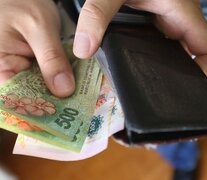 En 12 meses los salarios treparon 74,2 por ciento, contra 78,5 por ciento de la inflación.