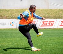 De la Cruz, volante de River, se puso a disposición de la Celeste (Fuente: Prensa Selección Uruguay) (Fuente: Prensa Selección Uruguay) (Fuente: Prensa Selección Uruguay)