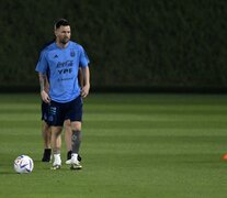 Messi volvió a entrenarse con el resto de sus compañeros (Fuente: Prensa Argentina) (Fuente: Prensa Argentina) (Fuente: Prensa Argentina)