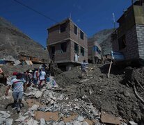 Los torrentes de barro y piedras destruyeron todo a su paso. (Fuente: EFE) (Fuente: EFE) (Fuente: EFE)