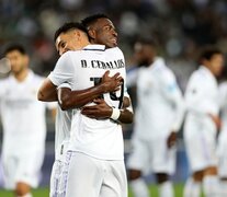 Ceballos y Vinicius Jr festejan el quinto título del Real Madrid en el Mundial de Clubes. (Fuente: EFE) (Fuente: EFE) (Fuente: EFE)