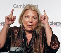 Carrió, de nuevo, con el outfit de candidata (Fuente: NA) (Fuente: NA) (Fuente: NA)