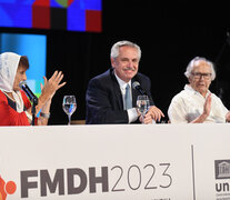 El presidente Alberto Fernández habló acompañado de Taty Almeida y Adolfo Pérez Esquivel, entre otros. (Fuente: EFE) (Fuente: EFE) (Fuente: EFE)