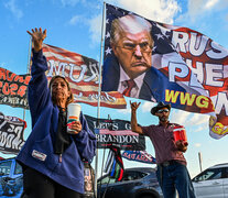 Simpatizantes de Trump se manifiestan cerca de la residencia del expresidente en Florida. (Fuente: AFP) (Fuente: AFP) (Fuente: AFP)