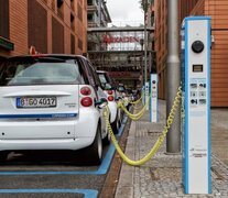 Los vehículos eléctricos requieren de una infraestructura pública de recarga de energía.