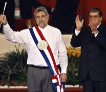  El 15 de agosto de 2008, Lugo juró el cargo.  (Fuente: EFE) (Fuente: EFE) (Fuente: EFE)