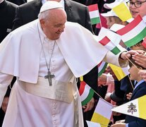 El Papa saluda a sus fieles en Hungría. (Fuente: AFP) (Fuente: AFP) (Fuente: AFP)
