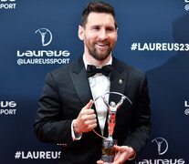 Lionel Messi recibió el galardón a mejor deportista en los Premios Laureus.  (Fuente: AFP) (Fuente: AFP) (Fuente: AFP)