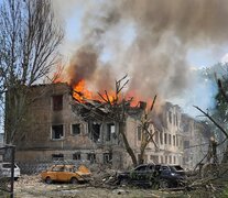 La clínica de Dnipro destruida por el bo,bardeo ruso. (Fuente: AFP) (Fuente: AFP) (Fuente: AFP)