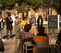 Clase pública en Plaza Sarmiento