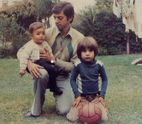Jorge Moura con sus hijos Clarisa y Federico.