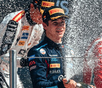 Franco Colapinto festeja en el podio de del GP España de la F3. (Fuente: Twitter) (Fuente: Twitter) (Fuente: Twitter)