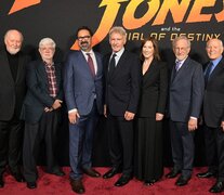 John Williams, George Lucas, James Mangold, Harrison Ford, Kathleen Kennedy, Steven Spielberg y Alan Bergman (director de Disney).