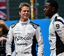 Brad Pitt y Damson Idris durante la filmación en Silverstone. (Fuente: EFE) (Fuente: EFE) (Fuente: EFE)