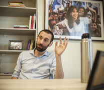 Damián Selci, candidato a intendente de Unión por la Patria.  (Fuente: Adrián Pérez) (Fuente: Adrián Pérez) (Fuente: Adrián Pérez)