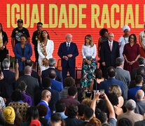 Lula da Silva y la ministra de Igualdad Racial, Anielle Franco, contra el racismo. (Fuente: EFE) (Fuente: EFE) (Fuente: EFE)