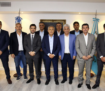 Pullaro con los gobernadores de JxC en la Casa de Mendoza