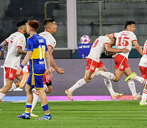 Los jugadores de Estudiantes fesejan el primer gol de la noche (Fuente: Fotobaires) (Fuente: Fotobaires) (Fuente: Fotobaires)