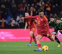 Dybala marcó el tanto con un penal (Fuente: Prensa Roma) (Fuente: Prensa Roma) (Fuente: Prensa Roma)