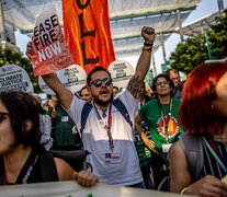 Marcha Mundial por la Justicia Climática y Alto el Fuego Ya en Expo City Dubai, sede de la COP28. (Fuente: EFE) (Fuente: EFE) (Fuente: EFE)