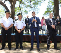 Pullaro y el ministro Cococcioni al presentar a la plana mayor de la Policía.