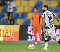 Ever Banega era ídolo, capitán y número 10 en Arabia Saudita (Fuente: @AlShabab_EN) (Fuente: @AlShabab_EN) (Fuente: @AlShabab_EN)