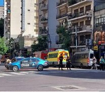 La esquina de Santa Fe al 2500 cortada por la Policía tras la denuncia.  (Fuente: Twitter) (Fuente: Twitter) (Fuente: Twitter)