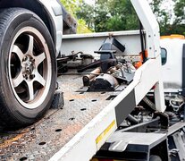 El hombre de 38 años, que intentó robar el auto de alta gama, quedó detenido.