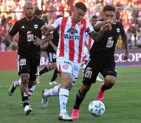 En su debut en Primera, Riestra rescató un 0-0 en Córdoba (Fuente: Télam) (Fuente: Télam) (Fuente: Télam)