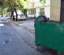 En pasaje Ludueña y Carriego, el camión recibió cuatro disparos. 