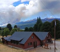 Incendio forestal en el Parque Nacional los Alerces (Fuente: @pn_los_alerces) (Fuente: @pn_los_alerces) (Fuente: @pn_los_alerces)