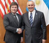 Javier Milei junto al embajador de los Estados Unidos, Marc Stanley.