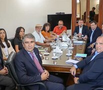 Los ministros Olivares y Bastía encabezaron el encuentro con ATE y UPCN.