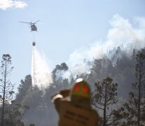 Del operativo participan bomberos voluntarios de otras localidades (Fuente: Télam) (Fuente: Télam) (Fuente: Télam)