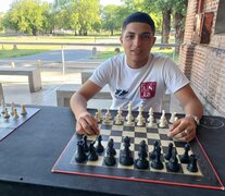 Ezequiel Lamboglia tiene 19 años y juega al ajedrez desde los 7