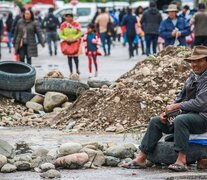 Simptizantes de Evo Morales cortan la ruta entre La PAz y Cochabamba la semana pasada. (Fuente: AFP) (Fuente: AFP) (Fuente: AFP)