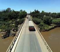 El trabajo sobre el puente Timbúes concluirá en estos días. 