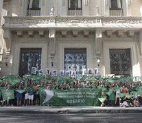 Activistas de diferentes colectivos feministas y de diversidad sexual se manifestaron ayer. (Fuente: Sebastián Vargas) (Fuente: Sebastián Vargas) (Fuente: Sebastián Vargas)