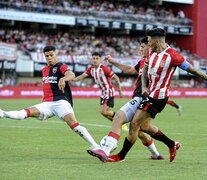 A pesar de tener uno menos Newell&amp;#39;s fue competitivo todo el partido (Fuente: Télam) (Fuente: Télam) (Fuente: Télam)