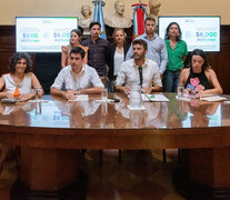 Norma López, Juan Monteverde, Eduardo Toniolli y Lucila De Ponti en primera fila.