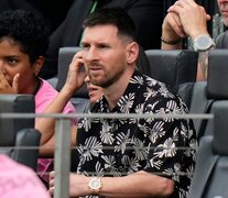 Messi y un look 100% Miami para ver el partido contra Montreal desde afuera. (Fuente: AFP) (Fuente: AFP) (Fuente: AFP)