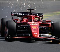 Charles Leclerc conduce su Ferrari en la pista del Albert Park (Fuente: EFE) (Fuente: EFE) (Fuente: EFE)