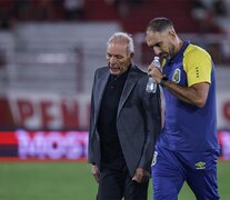 Miguel Russo planifica en función de la Libertadores.