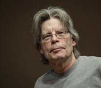 Stephen King había tirado su primer manuscrito a la papelera: su esposa Tabitha lo convenció de rescatarla. (Fuente: AFP) (Fuente: AFP) (Fuente: AFP)