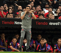 El técnico Larriera falló en la formación inicial. (Fuente: Sebastián Granata) (Fuente: Sebastián Granata) (Fuente: Sebastián Granata)