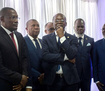 Miembros del Consejo Presidencial de Transición de Haití en la ceremonia de constitución. (Fuente: EFE) (Fuente: EFE) (Fuente: EFE)