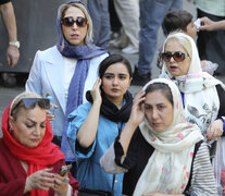 Mujeres iraníes caminan por las calles de Teherán. (Fuente: AFP) (Fuente: AFP) (Fuente: AFP)