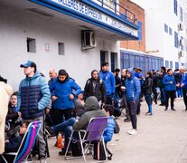 La gente hizo una larga fila por las entradas (Fuente: Prensa Vélez) (Fuente: Prensa Vélez) (Fuente: Prensa Vélez)