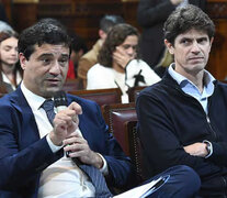 Maximiliano Abad y Martín Lousteau compañeros en el Senado de la Nación. 