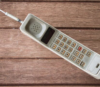 Los viejos celulares son muy buscados, justamemente por lo que no tienen